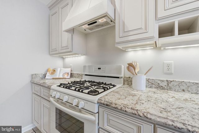 2145 KINGS MILL CT, Falls Church, VA 22043