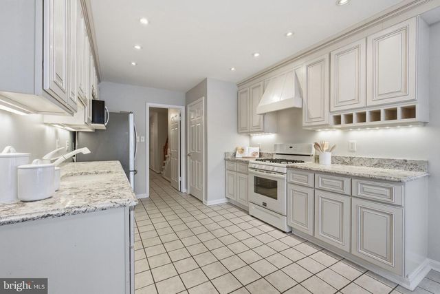 2145 KINGS MILL CT, Falls Church, VA 22043