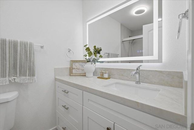 5533 Adobe Falls Rd 3, San Diego, CA 92120