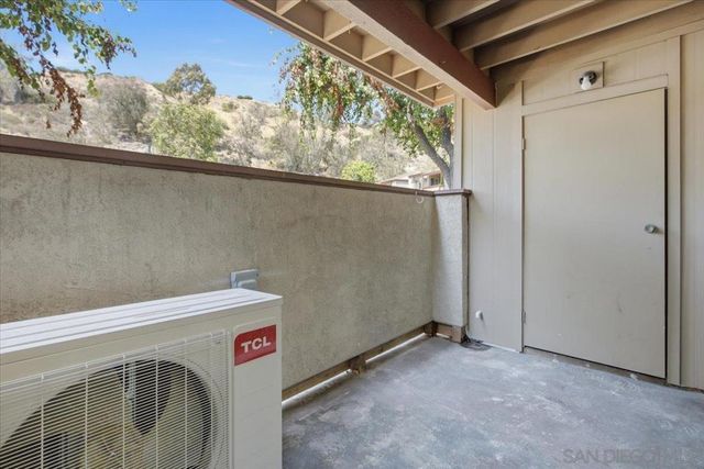 5533 Adobe Falls Rd 3, San Diego, CA 92120