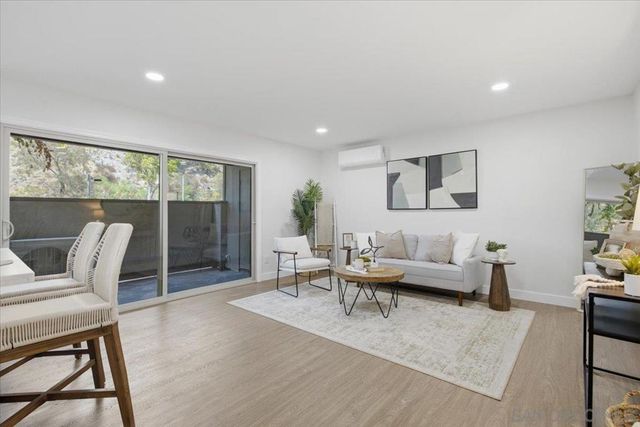 5533 Adobe Falls Rd 3, San Diego, CA 92120