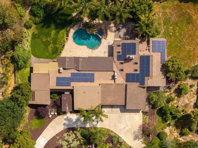 11915 Fuerte Vista Lane, El Cajon, CA 92020