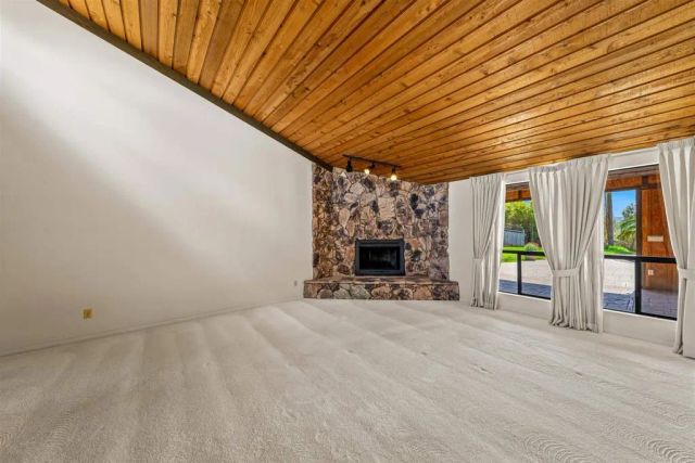 11915 Fuerte Vista Lane, El Cajon, CA 92020