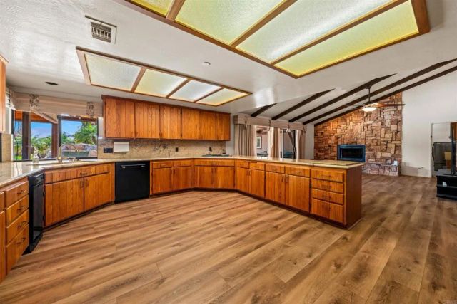 11915 Fuerte Vista Lane, El Cajon, CA 92020