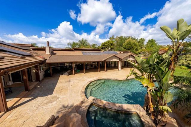 11915 Fuerte Vista Lane, El Cajon, CA 92020