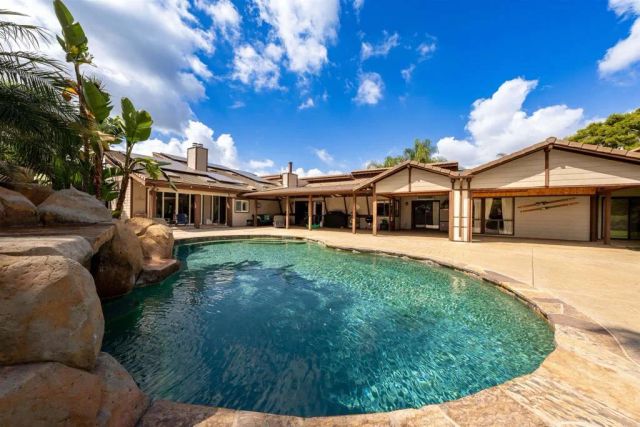 11915 Fuerte Vista Lane, El Cajon, CA 92020