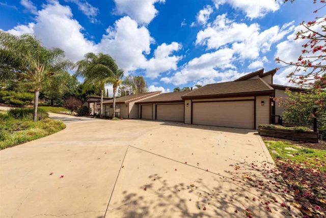 11915 Fuerte Vista Lane, El Cajon, CA 92020