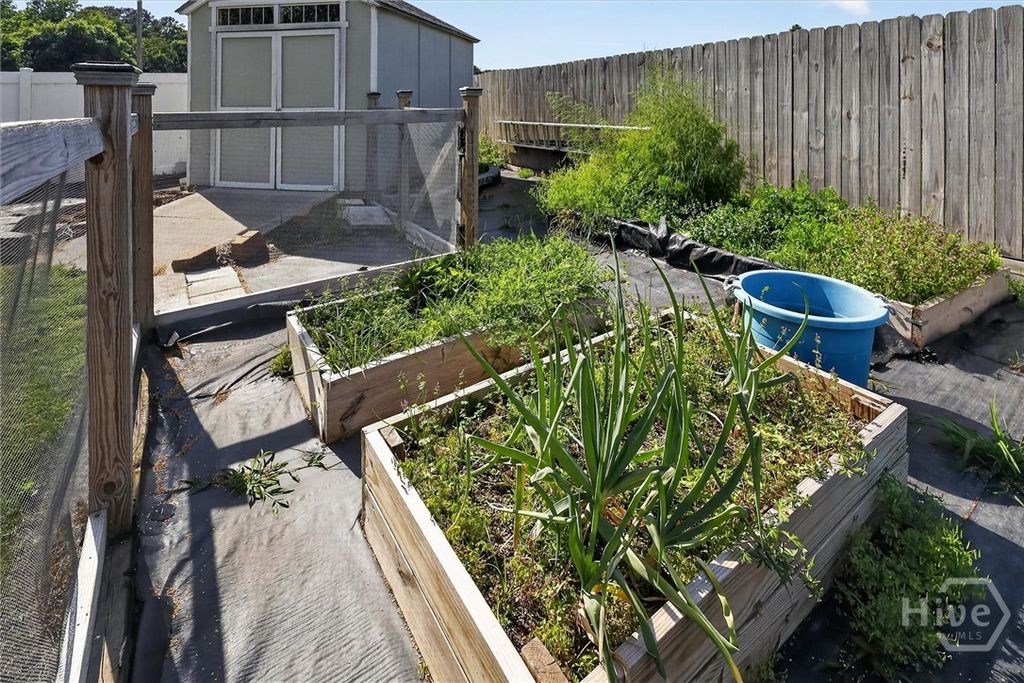 Image 14 of property listing at 405 Peachtree Drive, Rincon, GA 31326