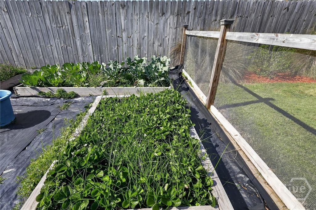 Image 15 of property listing at 405 Peachtree Drive, Rincon, GA 31326