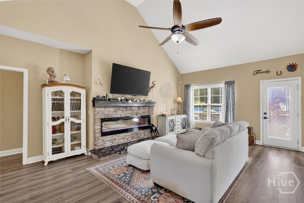 Image 18 of property listing at 405 Peachtree Drive, Rincon, GA 31326