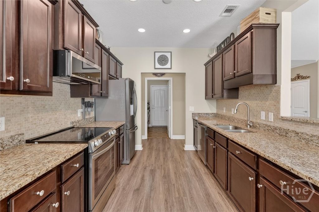 Image 24 of property listing at 405 Peachtree Drive, Rincon, GA 31326