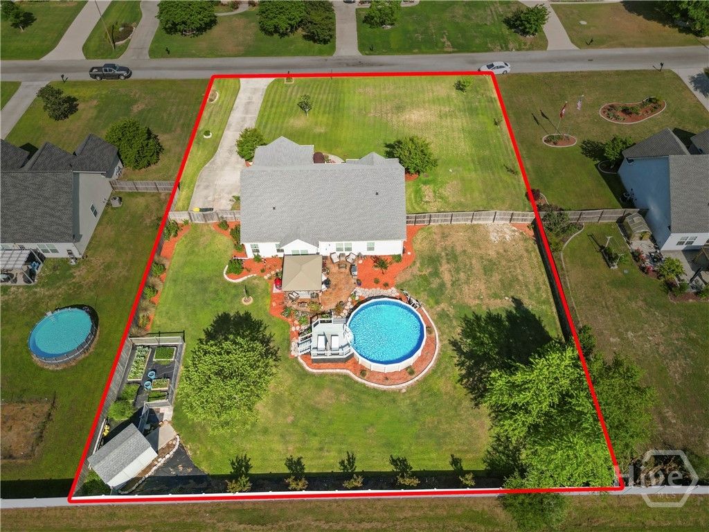 Image 4 of property listing at 405 Peachtree Drive, Rincon, GA 31326