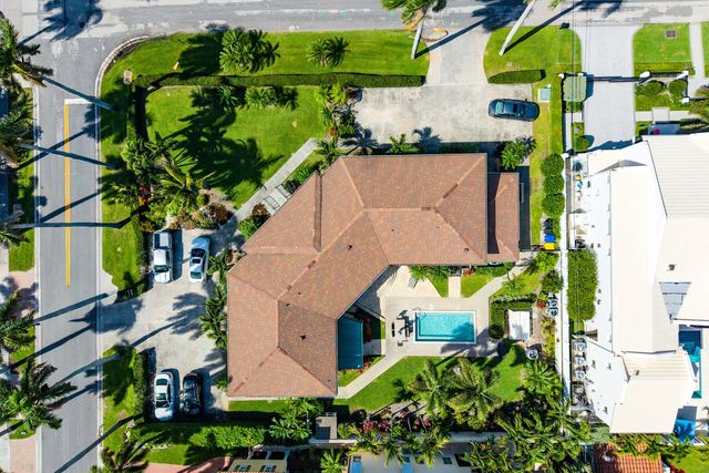 99 Seabreeze Avenue 2, Delray Beach, FL 33483