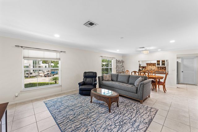 99 Seabreeze Avenue 2, Delray Beach, FL 33483