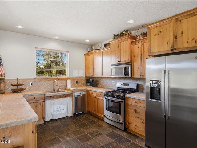 16558 Daisy Place, La Pine, OR 97739