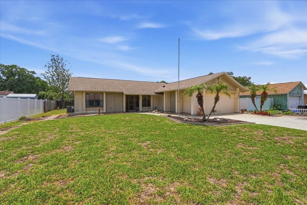 1203 W REDBUD STREET, Plant City, FL 33563