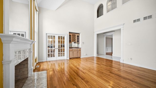 917 Royal Dublin Lane, Dyer, IN 46311