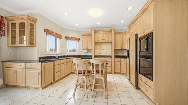 917 Royal Dublin Lane, Dyer, IN 46311