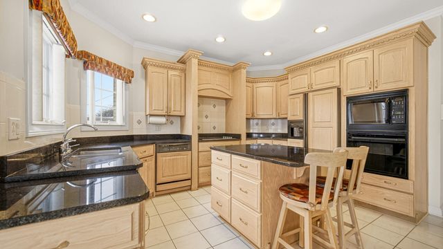 917 Royal Dublin Lane, Dyer, IN 46311