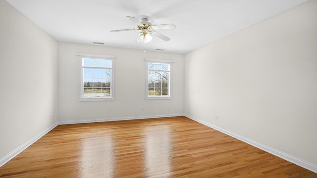 917 Royal Dublin Lane, Dyer, IN 46311