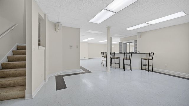 917 Royal Dublin Lane, Dyer, IN 46311