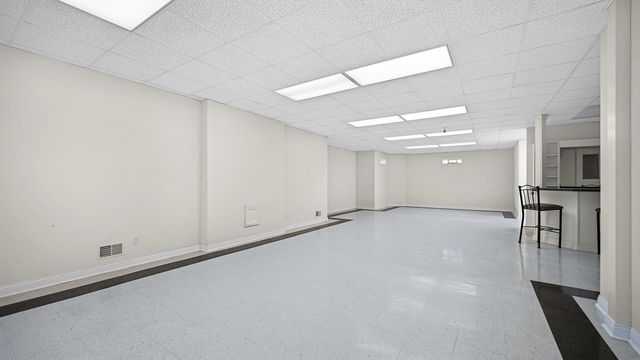 917 Royal Dublin Lane, Dyer, IN 46311