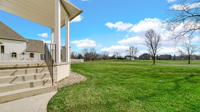 917 Royal Dublin Lane, Dyer, IN 46311