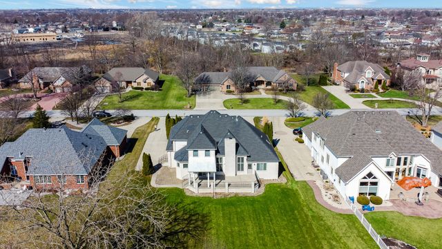 917 Royal Dublin Lane, Dyer, IN 46311