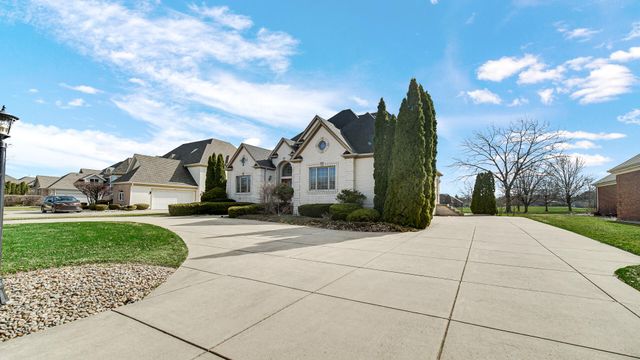 917 Royal Dublin Lane, Dyer, IN 46311