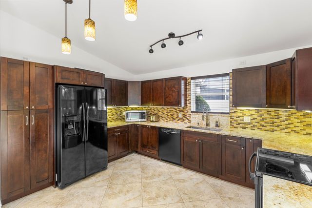 7469 Kingsley Court, Lake Worth, FL 33467