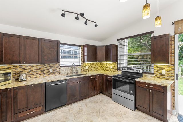 7469 Kingsley Court, Lake Worth, FL 33467