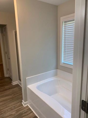 213 Winterset Circle, Hoschton, GA 30548