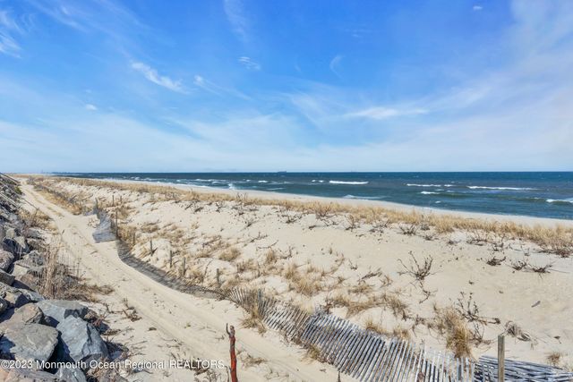 260 Ocean Avenue 17B, Sea Bright, NJ 07760