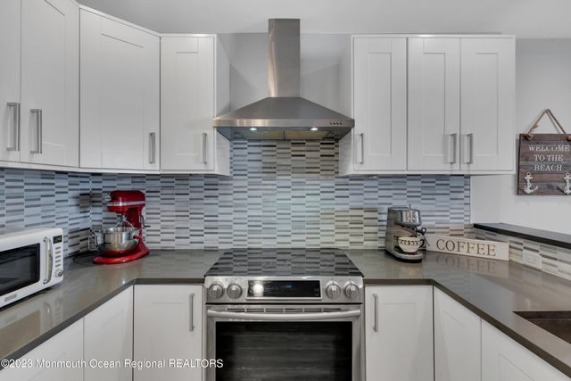 260 Ocean Avenue 17B, Sea Bright, NJ 07760