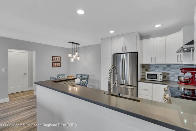 260 Ocean Avenue 17B, Sea Bright, NJ 07760