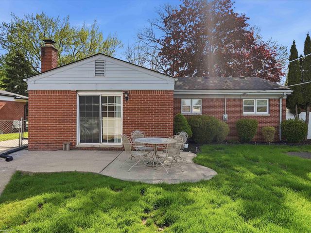 35323 Simco Drive, Clinton Twp, MI 48035