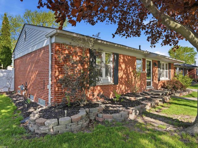 35323 Simco Drive, Clinton Twp, MI 48035