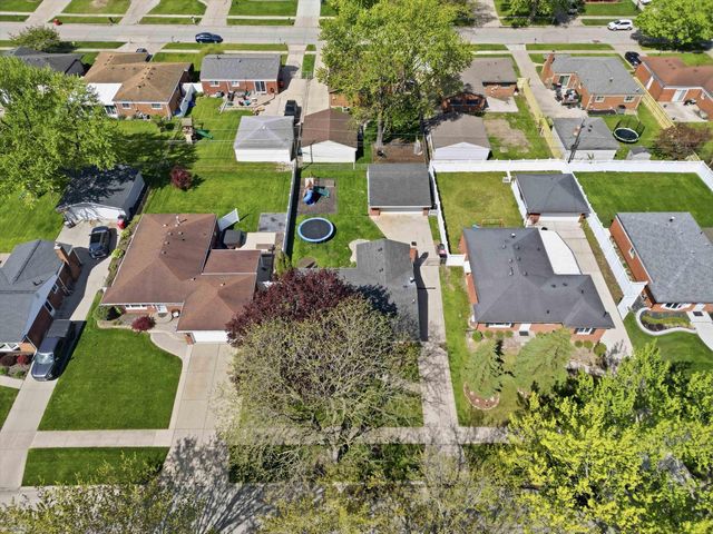35323 Simco Drive, Clinton Twp, MI 48035