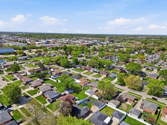 35323 Simco Drive, Clinton Twp, MI 48035