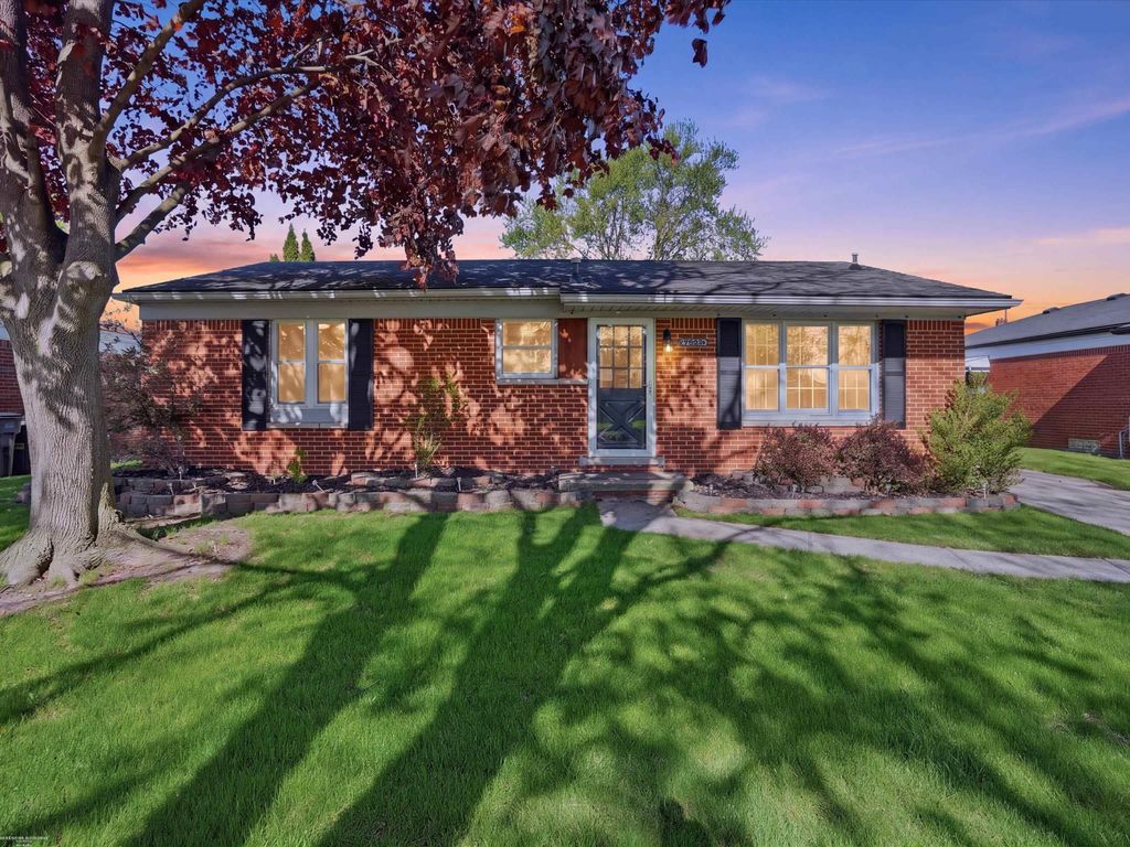35323 Simco Drive, Clinton Twp, MI 48035