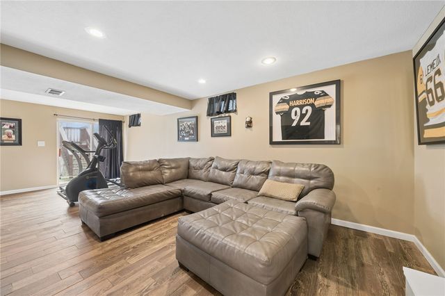 170 Sunrise Drive, Allegheny Twp, PA 15656