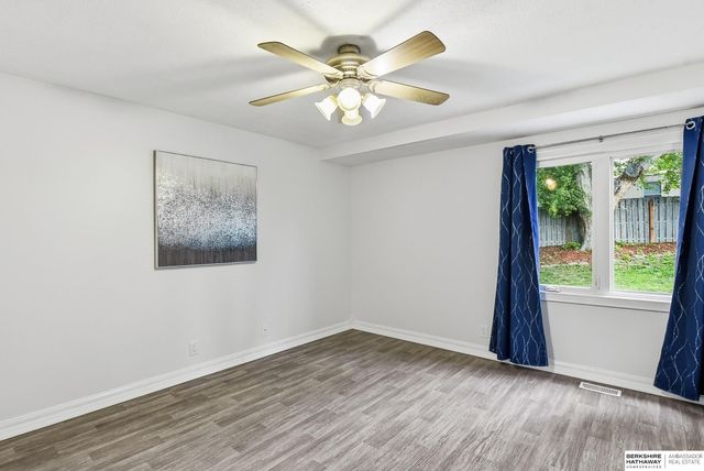 130 Cedar Circle, Bellevue, NE 68005