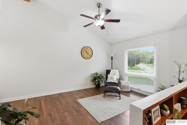 130 Cedar Circle, Bellevue, NE 68005