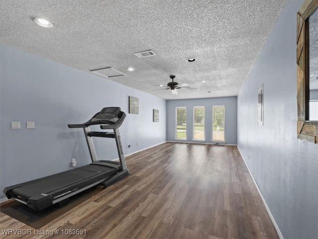 18 Pickle Lane, Heavener, OK 74937