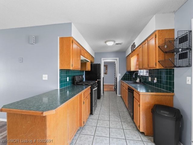 18 Pickle Lane, Heavener, OK 74937