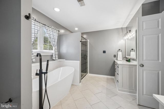 16910 HILLARD ST, Poolesville, MD 20837