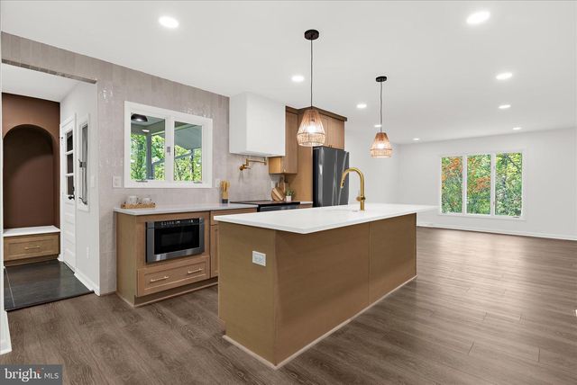 1196 TANAGER DR, Millersville, MD 21108