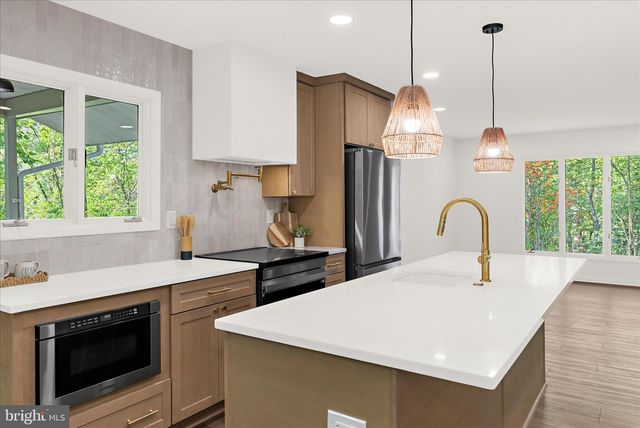 1196 TANAGER DR, Millersville, MD 21108