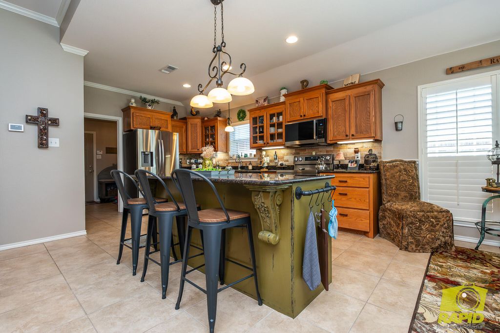 Image 10 of property listing at 6006 Maravillas Street, San Angelo, TX 76904