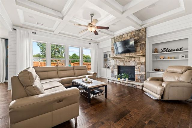 4051 Laura Jean Way, Buford, GA 30518